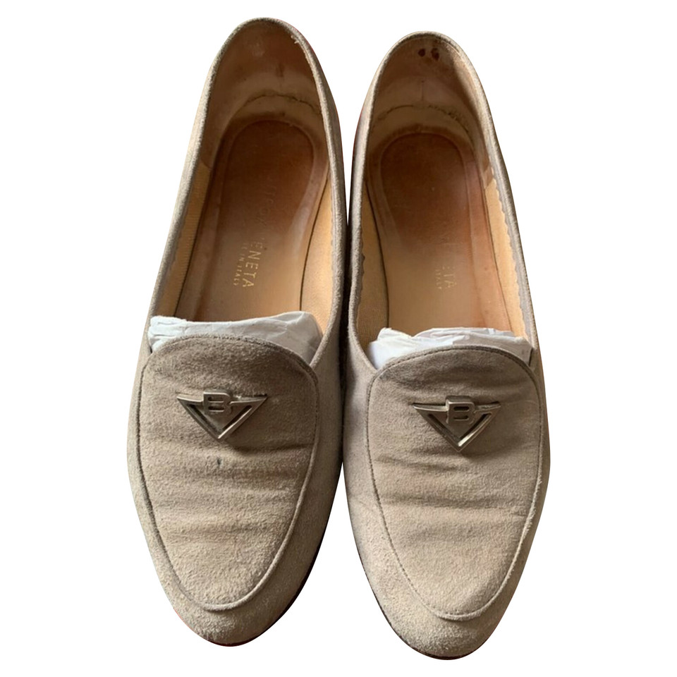 Bottega Veneta Slipper/Ballerinas aus Wildleder in Beige