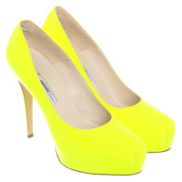 Brian Atwood Pumps in Neongelb