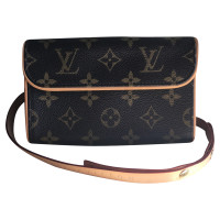 Louis Vuitton "Pochette Florentine Monogram Canvas"