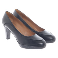 Fratelli Rossetti Pumps/Peeptoes aus Leder in Schwarz