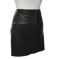 Closed Skirt Leather in Black