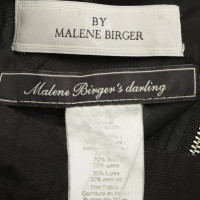 By Malene Birger Jurk met metallic informatie