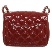 Chanel Shoulder bag Patent leather in Red