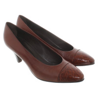 Prada pumps in brown