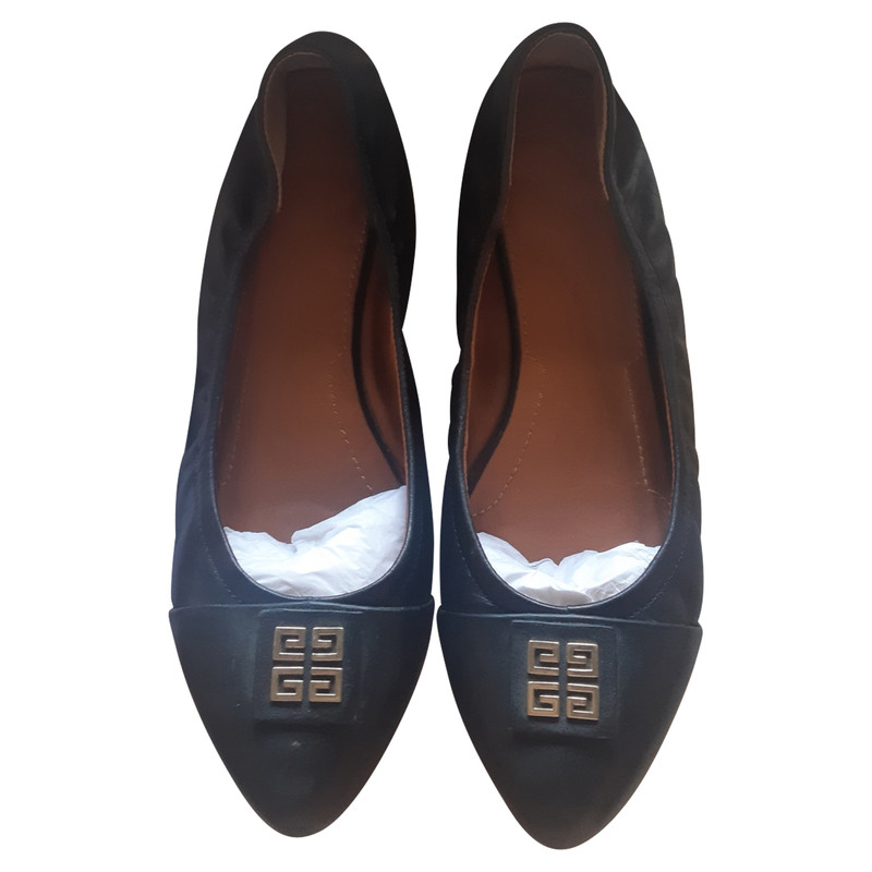 Givenchy Slippers/Ballerinas Leather in 