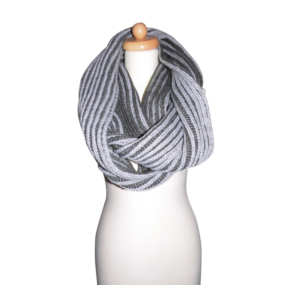 Michael Kors Loop scarf
