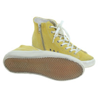 Leather Crown Sneakers in Gelb