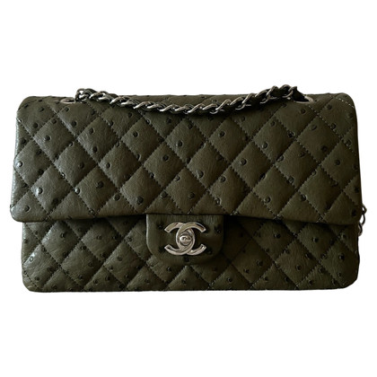 Chanel Classic Flap Bag in Pelle in Verde oliva