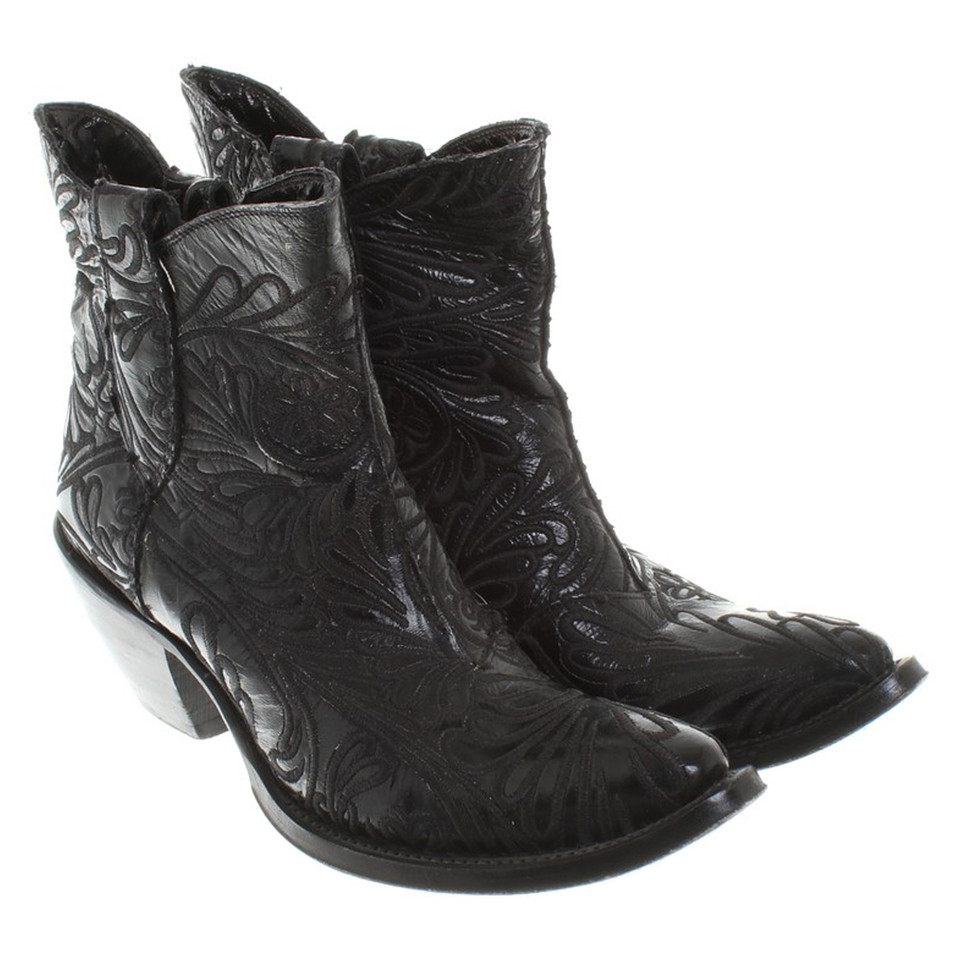Gianni Barbato Cowboy boots with embroidery