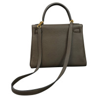 Hermès Kelly Bag 28 aus Leder in Grau