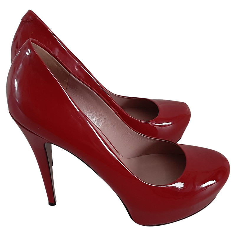 gucci patent heels
