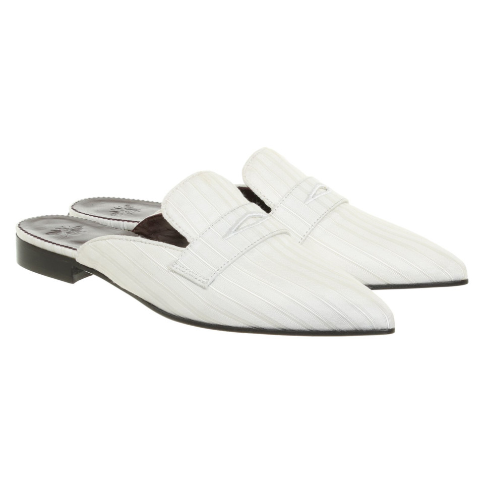 Bougeotte Slippers/Ballerinas in White