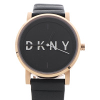 Dkny Le signore guardano in nero