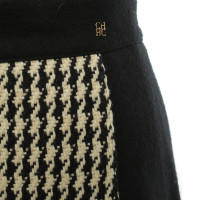Carolina Herrera skirt with Houndstooth pattern
