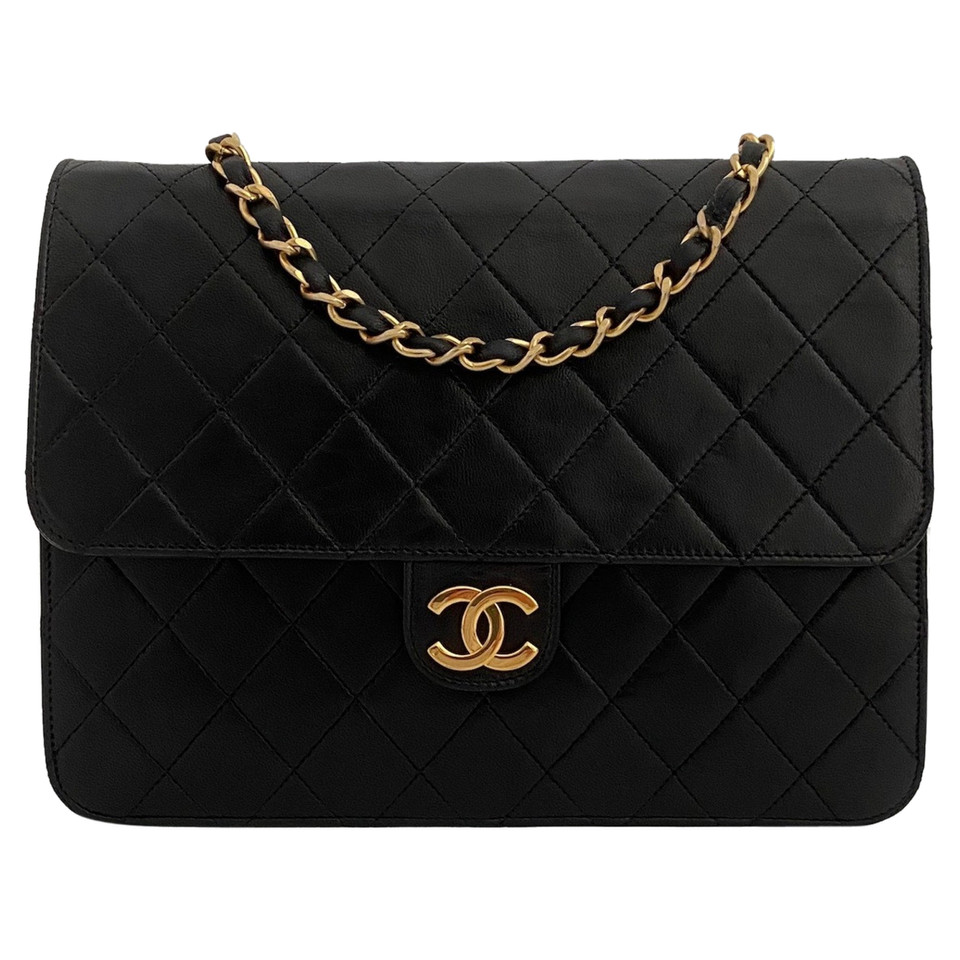 Chanel Flap Bag aus Leder in Schwarz