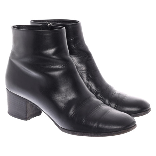 CHANEL Women's Ankle boots Leather in Black Size: EU 39