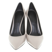 Hugo Boss pumps in Taupe