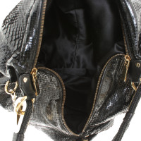 Versace Handtasche aus Leder in Schwarz