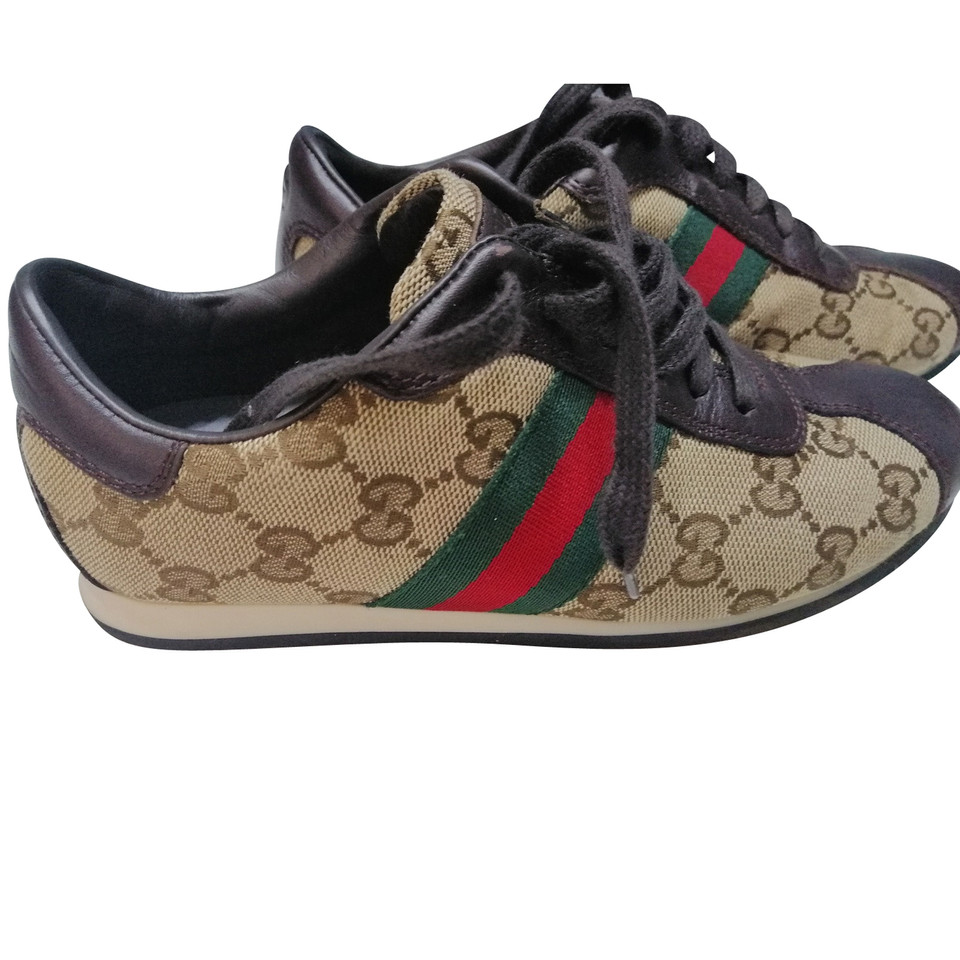 Gucci Slippers/Ballerinas in Brown