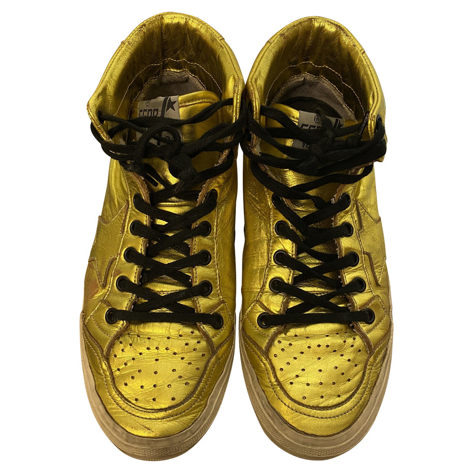 Golden Goose Sneakers in Goud