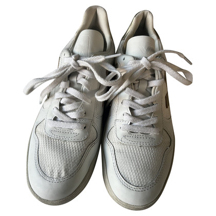Veja Sneakers in Weiß