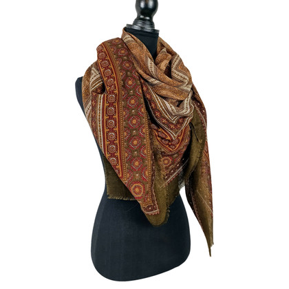 Yves Saint Laurent Scarf/Shawl Cashmere in Brown
