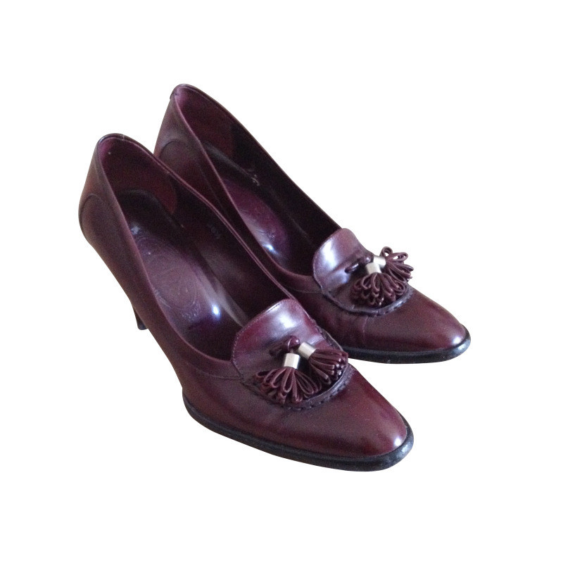 Tod's Wine red pumps with tassels