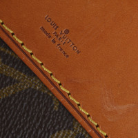 Louis Vuitton Case Monogram Canvas