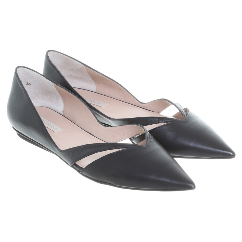 Pura Lopez Ballerinas in black