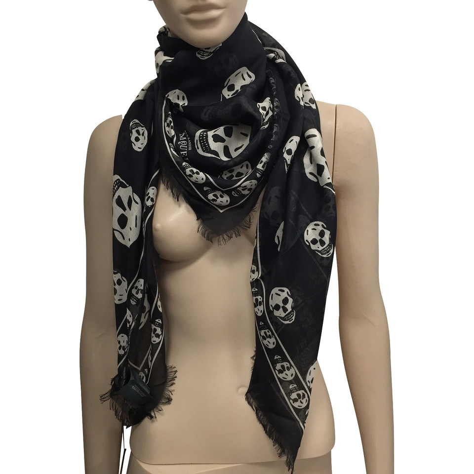 Alexander McQueen Black skull scarf 