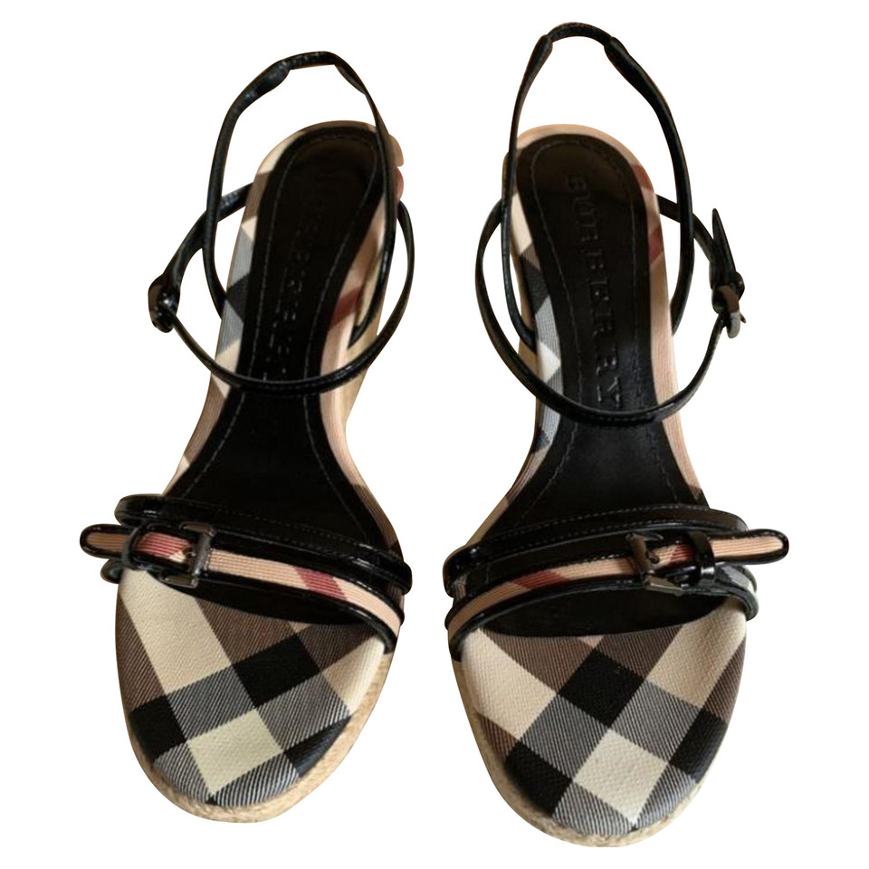 Burberry Wedges aus Lackleder