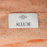 Allude Cloth in apricot