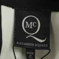 Mc Q Alexander Mc Queen Robe en noir