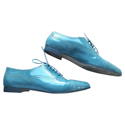 Manolo Blahnik Chaussures à lacets en Cuir verni en Turquoise