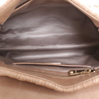 Miu Miu Handtasche aus Leder in Beige