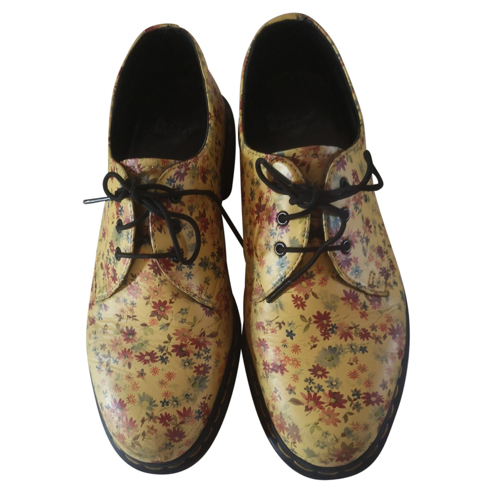 Dr. Martens Lace-up shoes Leather in Yellow