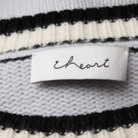 Iheart Knitwear in Grey