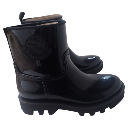 Moncler Ankle boots Patent leather in Black
