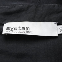System Top in Black