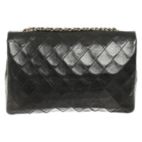 Chanel Handtasche aus Leder in Schwarz