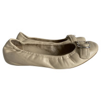Christian Dior Slippers/Ballerinas Leather in Beige