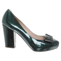 Pura Lopez Patent leather pumps in green