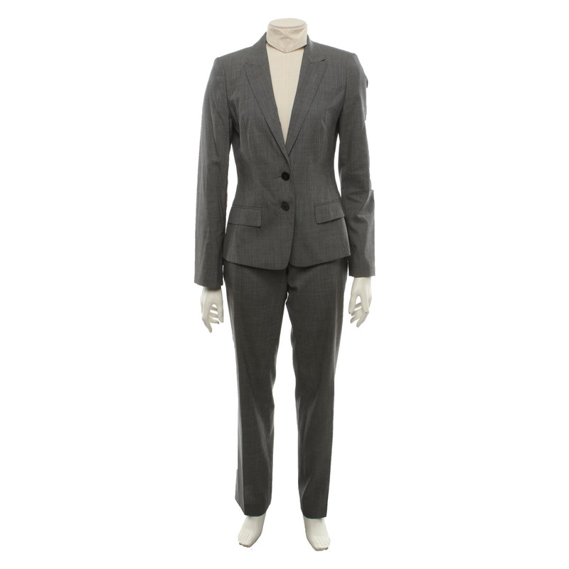 hugo boss outlet suits