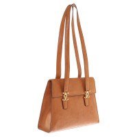 Aigner Borsa con un look vintage