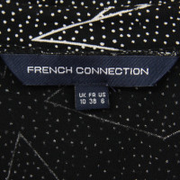 French Connection Tunica con il modello