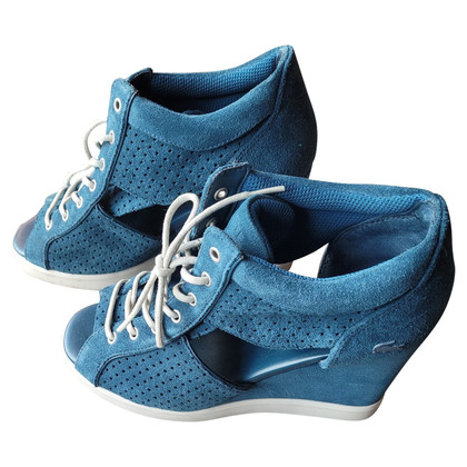 Lacoste Sandalen aus Leder in Blau