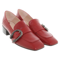 Gucci Décolleté/Spuntate in Pelle in Rosso