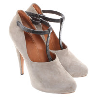 Givenchy Pumps/Peeptoes Suede in Khaki