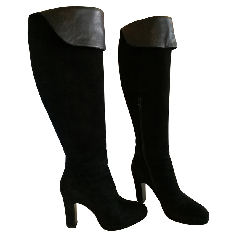 Max Mara Boots Suede in Black - Second 