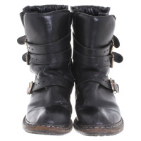 Burberry Boots Leather in Black